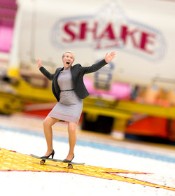 19_woman_skating_02