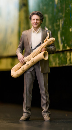 14_man_saxophone_01